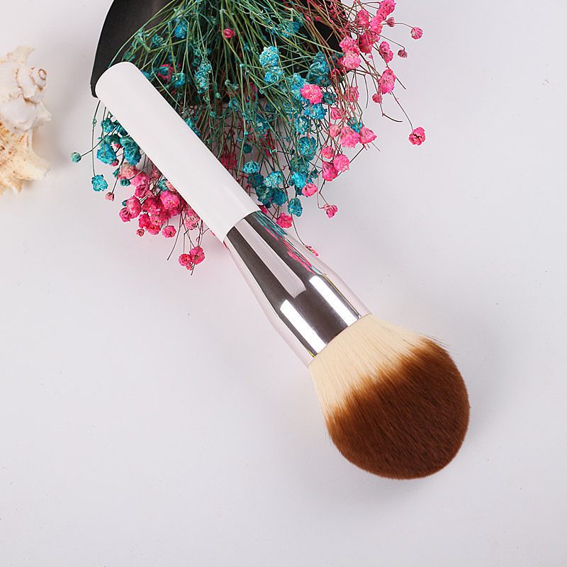 Advances in Synthetic Bristle Technology: How Polyester-PBT Blends Enhance Makeup Application Precision-2